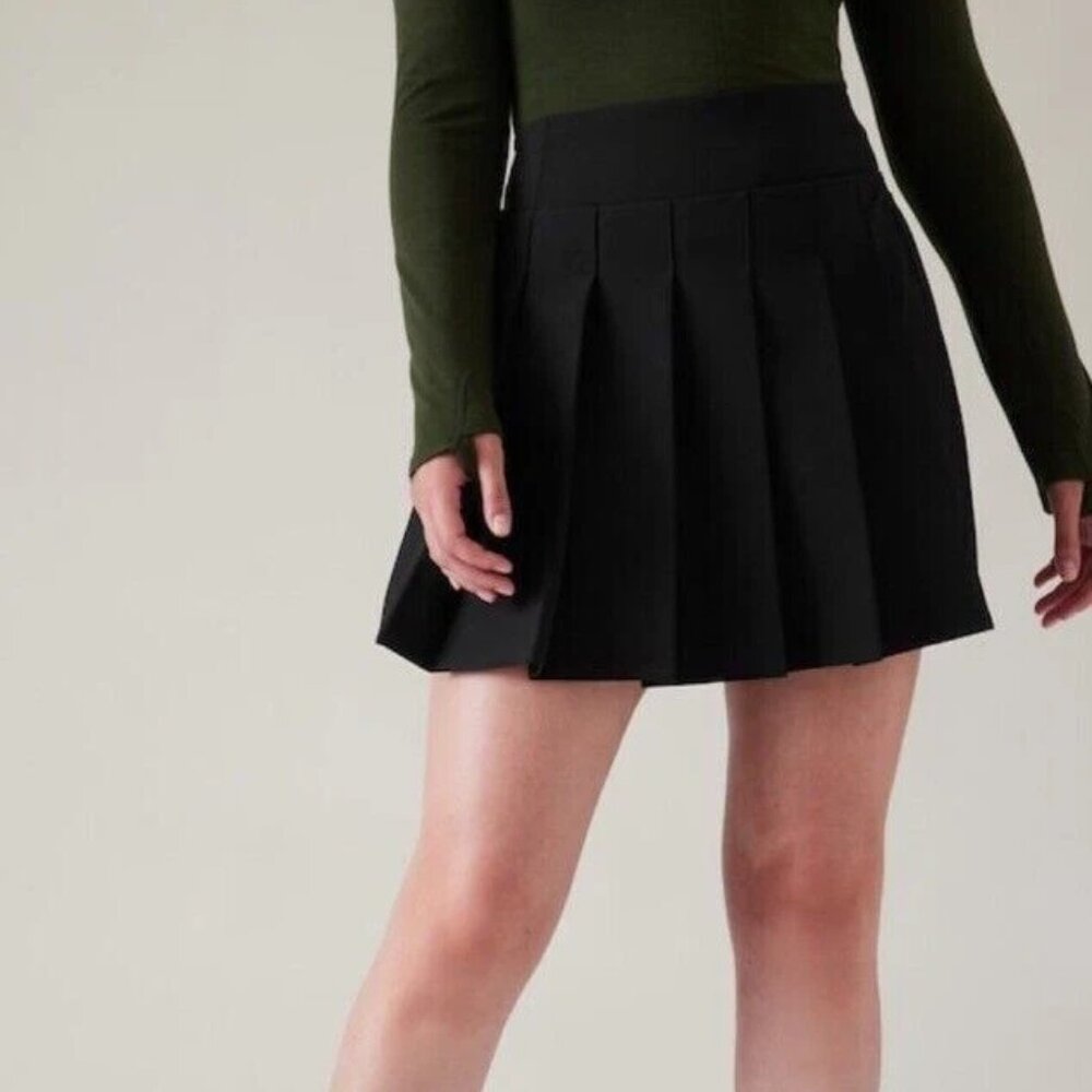Athleta Endless Pleated Skort in Black size 4